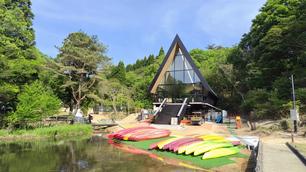 湖畔のカフェ「シェールミエール」